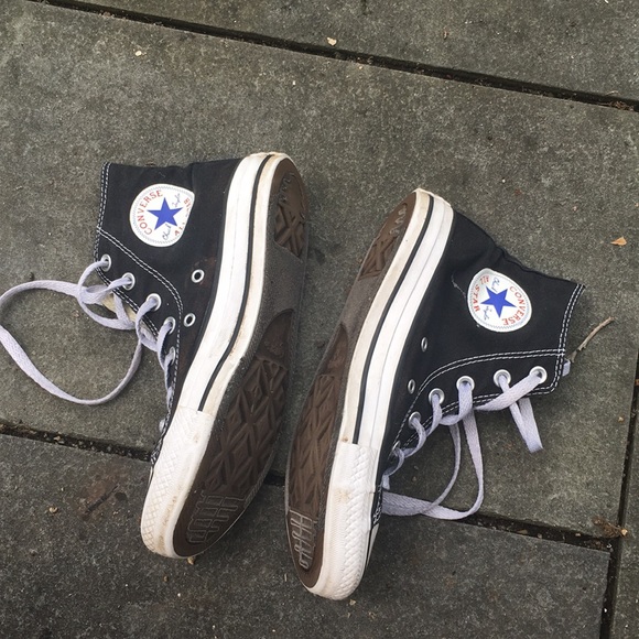 black converse hi-tops women’s 7 - Picture 2 of 3